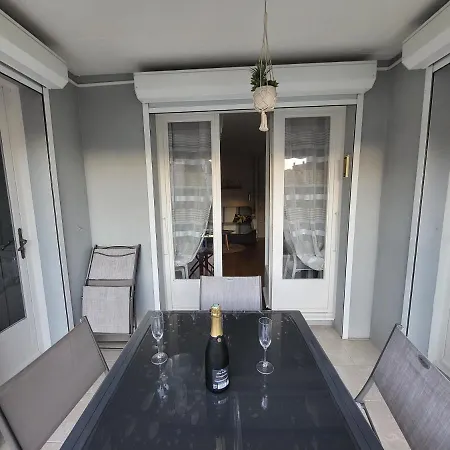 Superbe T2 En Centre Au Calme A Deux Pas Du Marche شقة *