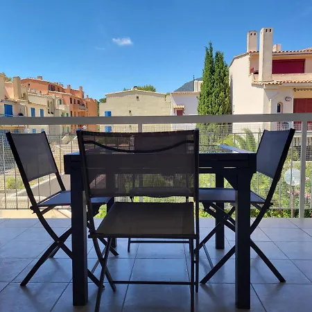 Superbe T2 En Centre Au Calme A Deux Pas Du Marche كافالير سور مير